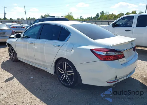 2016 Honda Accord Touring z USA, uszkodzony, nr VIN 1HGCR3F92GA006060